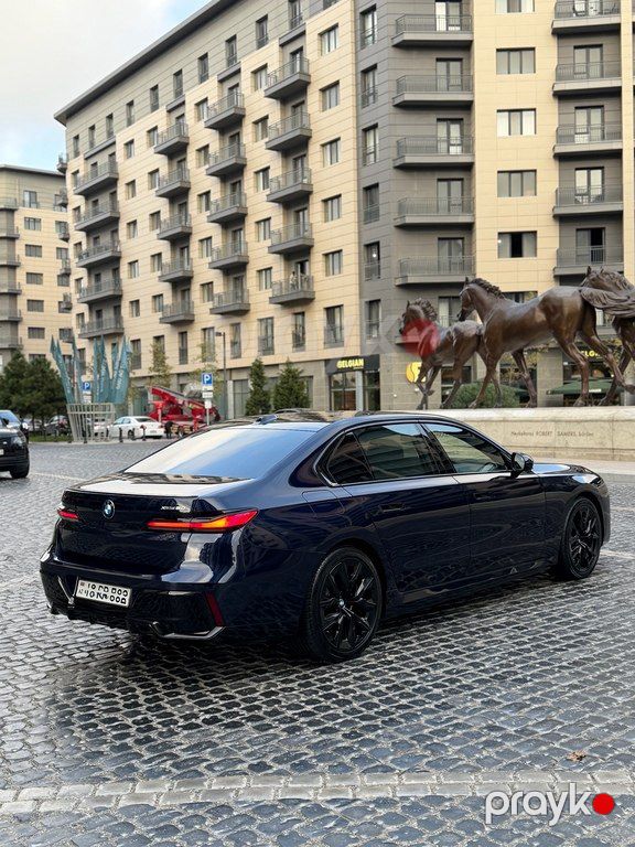 BMW i7, 105.7 kWh, 2023 il, 30 000 km — Avtomobillər, Bakı (4)