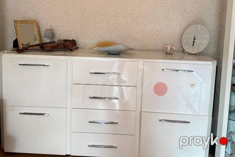 Kamot tezedi.cox isdrnmiyib masin boyasnan boyanib guzgusude var — Bakı
