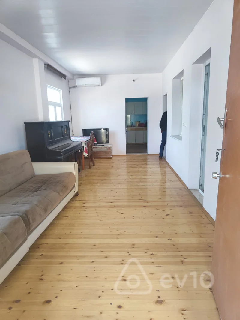 6 otaqlı həyət evi, 300 m², korpu market yaxinligi — kirayə — Ev, villa, Bakı (5)