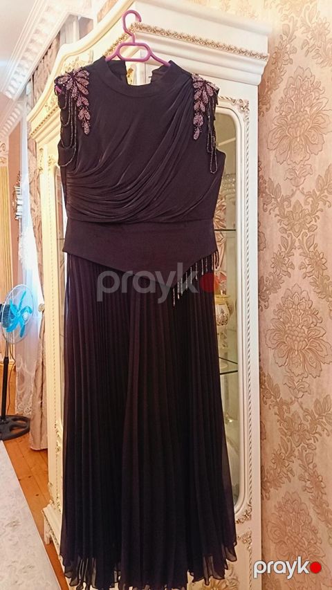 1 defe 3 4 saat gehilib 160 azn alinin 100 azne satilir real aliciya — Bakı