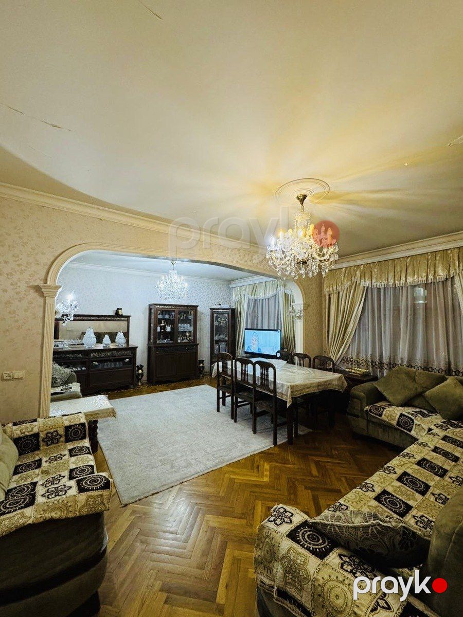 Satılır 5 otaqlı köhnə tikili 125 m² — Mənzil, Bakı (2)