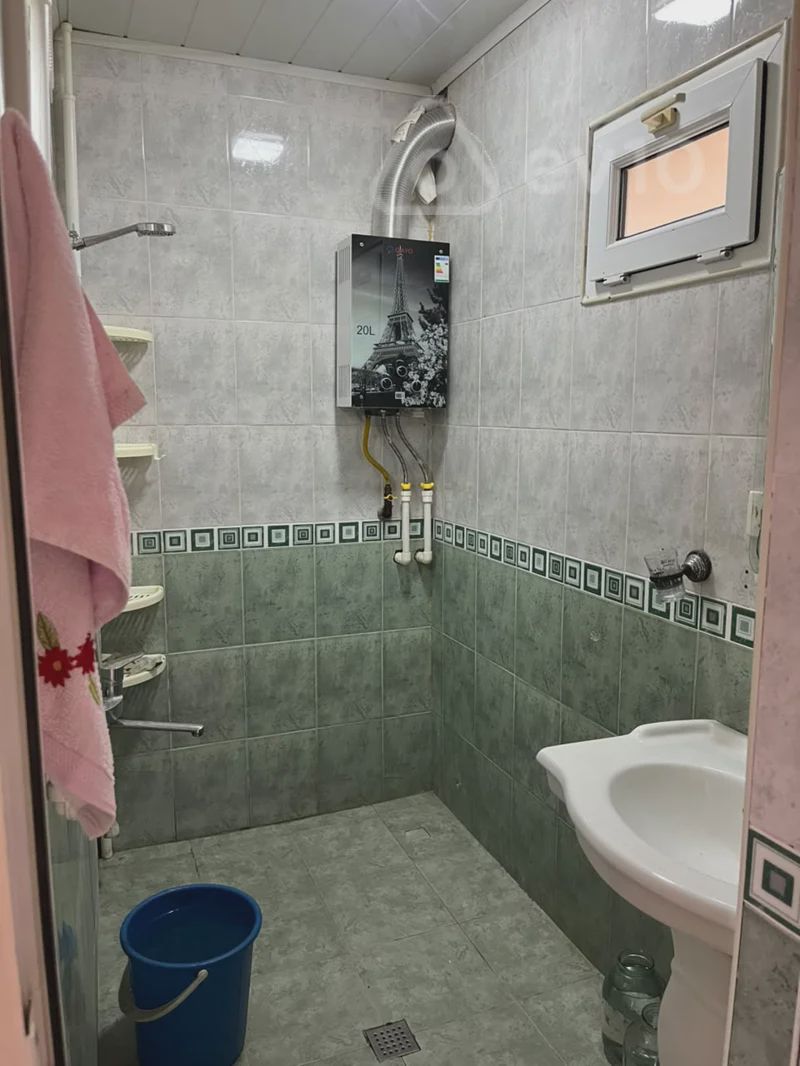 For sale: 3-room apartment (old building), 69 m² — Mənzil, Bakı (11)