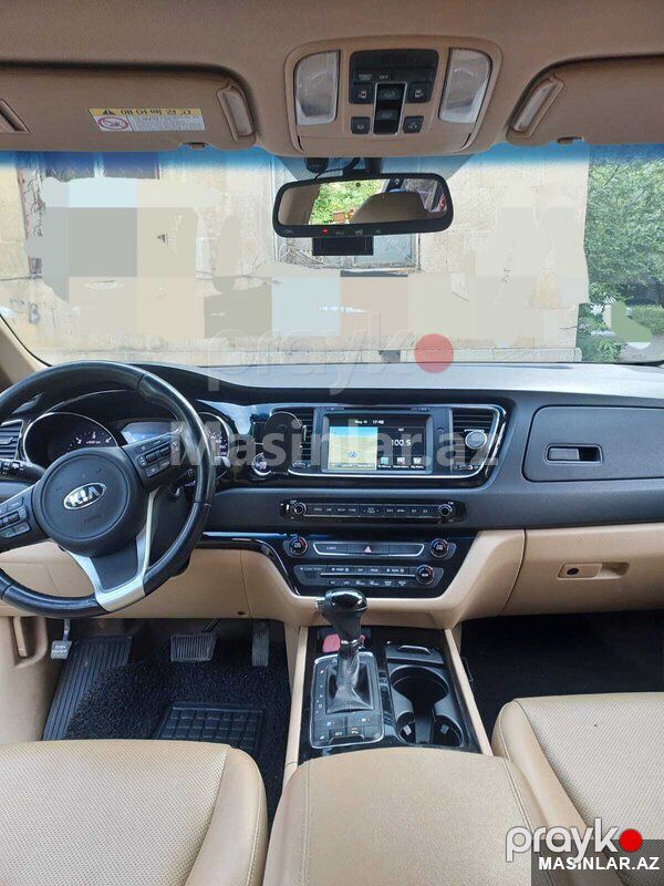Kia Carnival — Minik avtomobili icarəsi, Bakı (6)