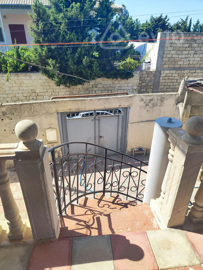 6 otaqlı həyət evi, 300 m², korpu market yaxinligi — kirayə — Ev, villa, Bakı (2)