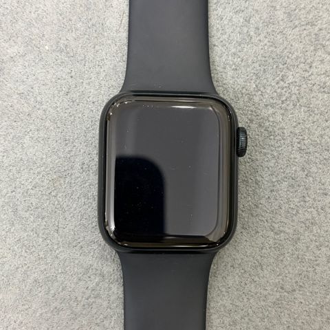 Apple Watch SE 2 Midnight 40mm — Bakı