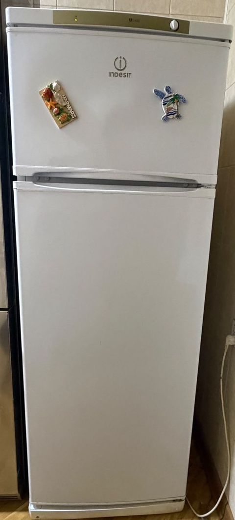 Soyuducu Indesit — Bakı