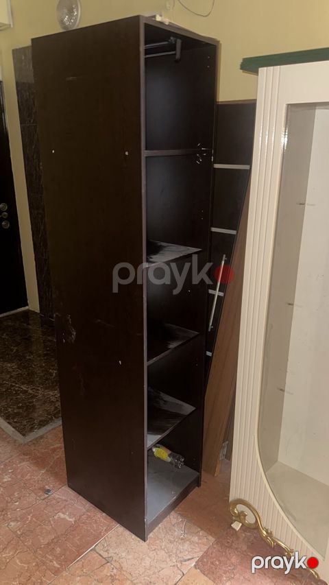 Polkalı Şkaf Qapısı var satılır qiyməti 25 manat ölçü hündürlüyü 2.10 — Mehdiabad