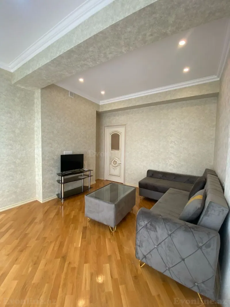 Kirayə verilir 3 otaqlı Mənzil Yeni tikili 70 m² Bakı, Xətai r — Bakı