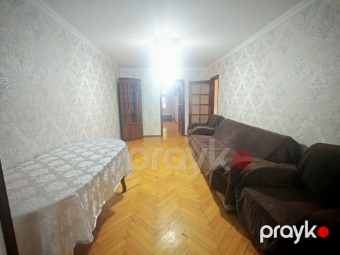 Satılır 3 otaqlı köhnə tikili 80 m² — Bakı