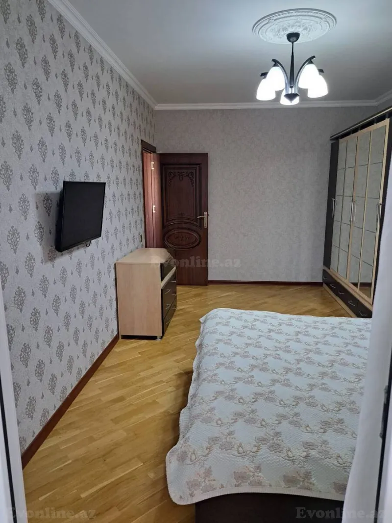 Kirayə verilir 3 otaqlı Mənzil Köhnə tikili 88 m² Bakı, Binəqədi r., 7-ci mikrorayon — Mənzil, Bakı (4)