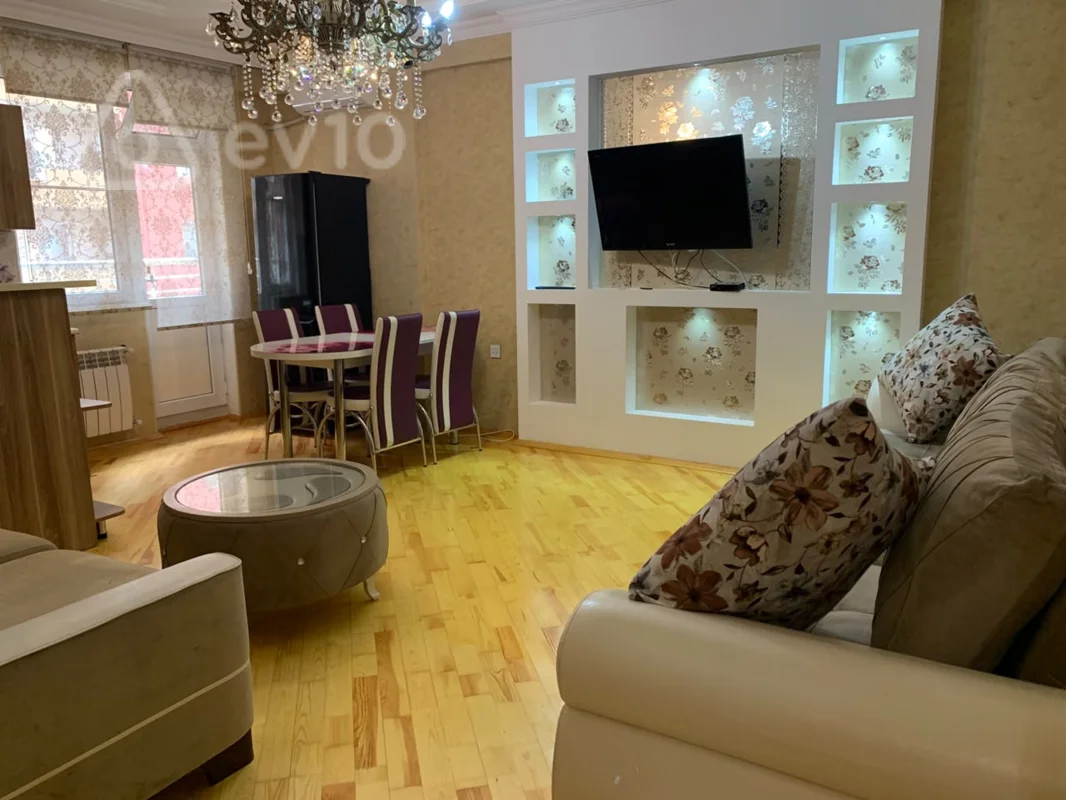 2 otaqlı mənzil, 68 m², inşaatçılar metrosu — kirayə — Bakı