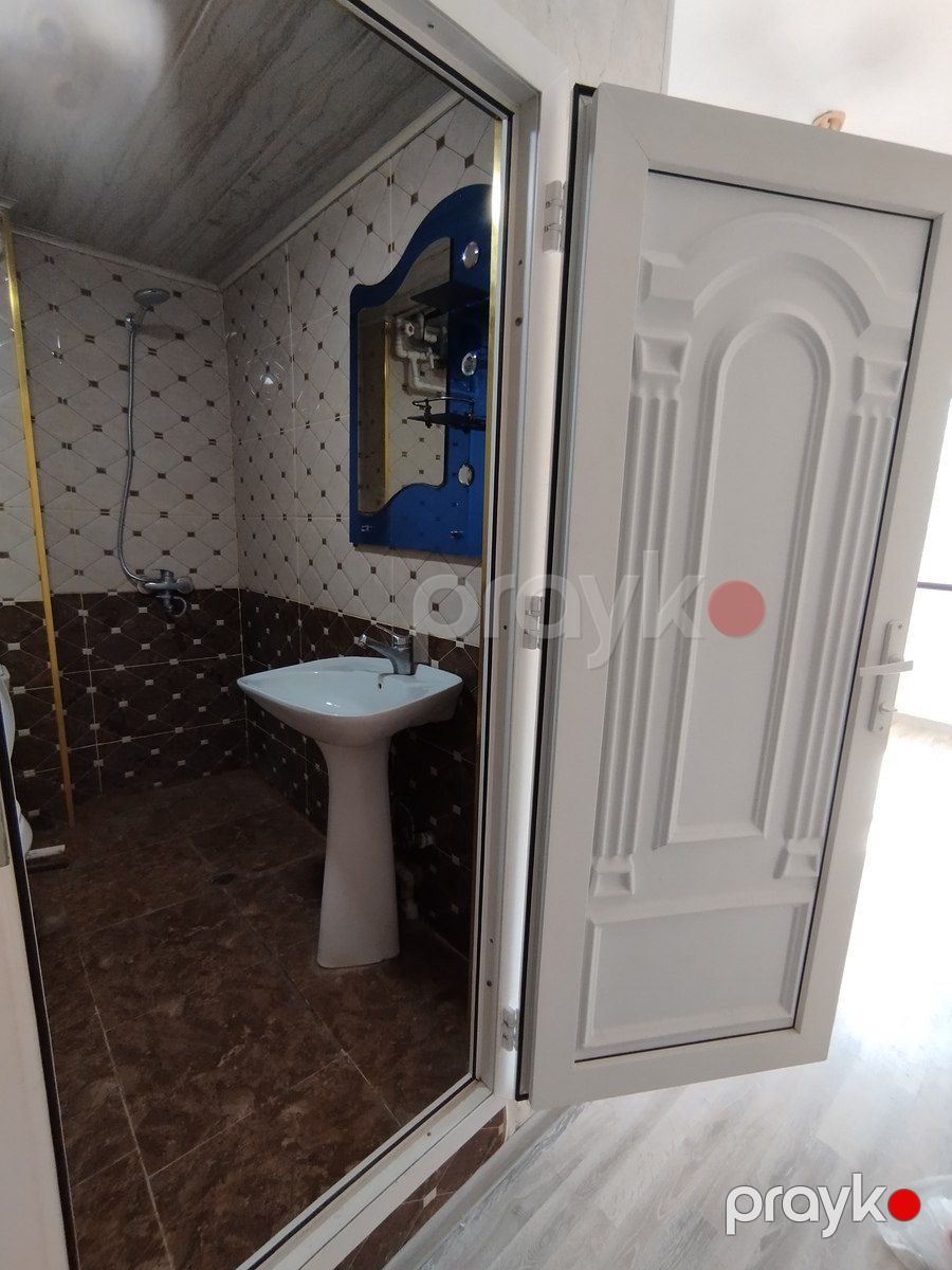 Satılır 2 otaqlı köhnə tikili 65 m² — Mənzil, Bakı (11)