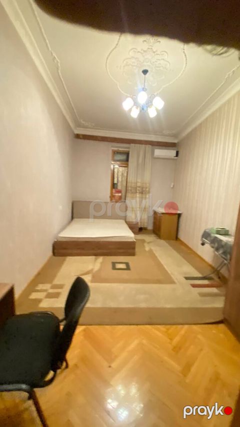 İcarəyə verilir 2 otaqlı köhnə tikili 60 m² — Bakı