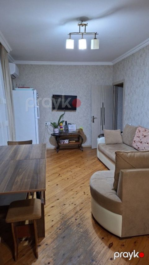 Satılır 2 otaqlı köhnə tikili 35 m² — Bakı