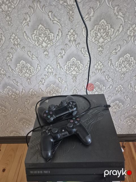 PlayStation 4 Pro – Limited Edition “The Last of Us Part II” paketi — Gəncə