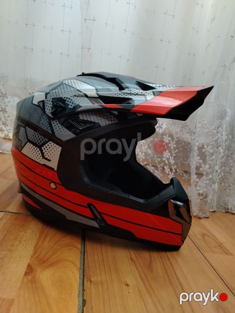 Motokros/enduro tipli tam üzlü kask - Rəng və dizayn — Masazır