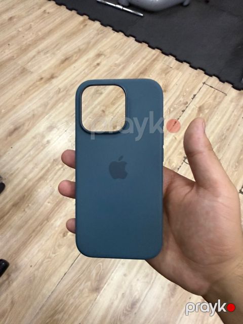 Apple iPhone 16 Pro silikon arxalığı — Bakı