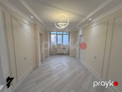 Satılır 4 otaqlı köhnə tikili 110 m² — Bakı