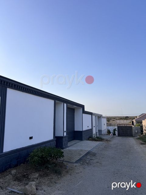 Satılır 4 otaqlı həyət evi/bağ evi 120 m² — Bakı