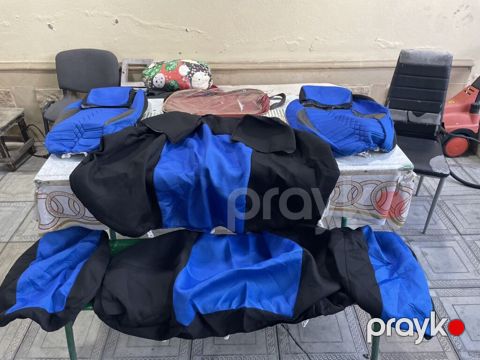 Məhsul: Avtomobil oturacaq üzlükləri dəsti Təsvir: - Rəng: mavi-qara — Bakı