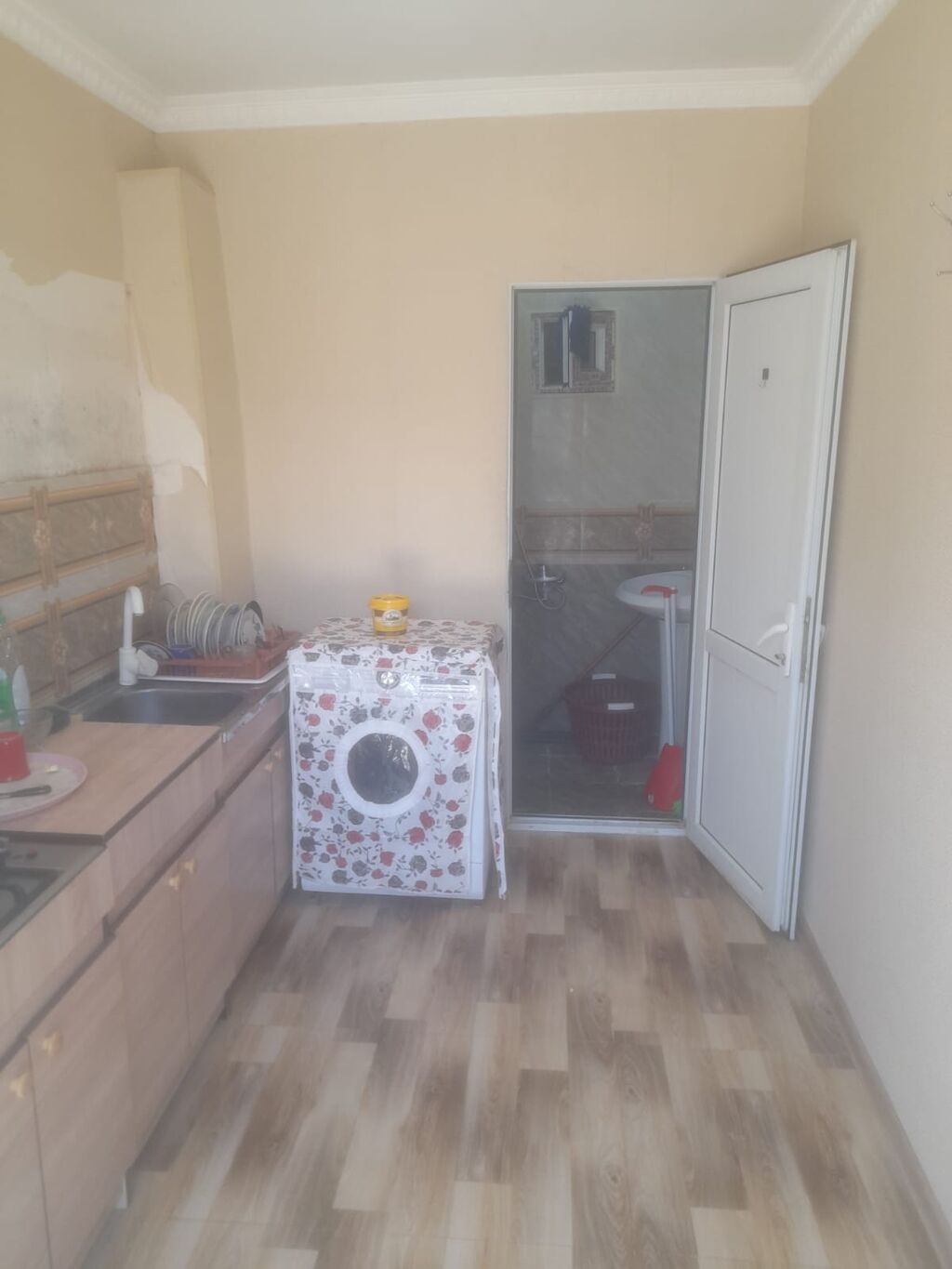 40 kv. m, 1 otaqlı, Qaz, İşıq, Su — Ev, villa, Bakı (2)