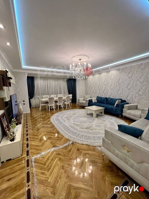 Satılır 4 otaqlı yeni tikili 180 m² — Bakı