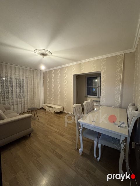 İcarəyə verilir 2 otaqlı köhnə tikili 60 m² — Bakı
