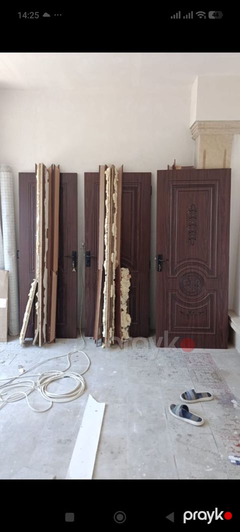 RR 3 eded qapi istfade olunmuyub evde yaşayiş olmuyub Hamsi — Digah