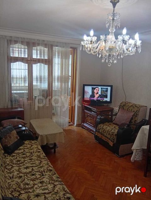 Satılır 2 otaqlı köhnə tikili 43 m² — Bakı