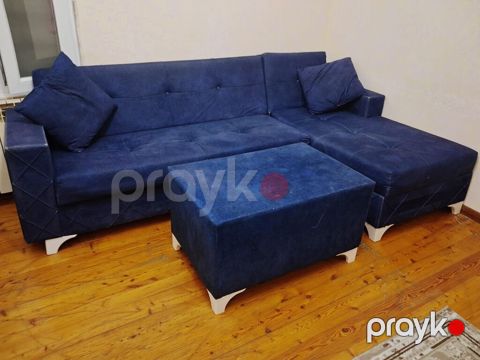 Divan pifikle birge 250 manat.Acilan bazalidir.Unvan Zabrat 1.SH — Bakı