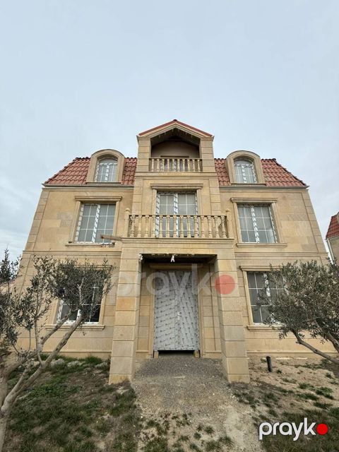 Satılır 8 otaqlı həyət evi/bağ evi 360 m² — Bakı