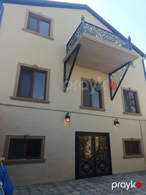 Satılır 5 otaqlı həyət evi/bağ evi 110 m² — Bakı