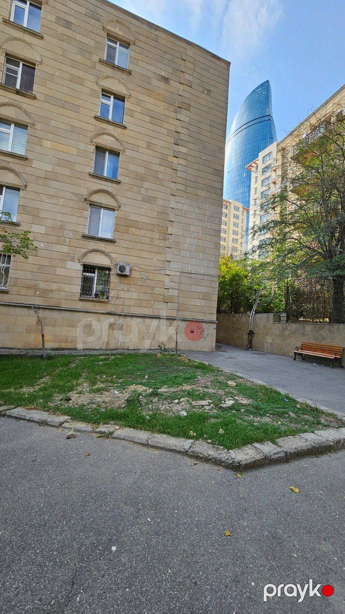 Satılır 1 otaqlı köhnə tikili 35 m² — Mənzil, Bakı (5)