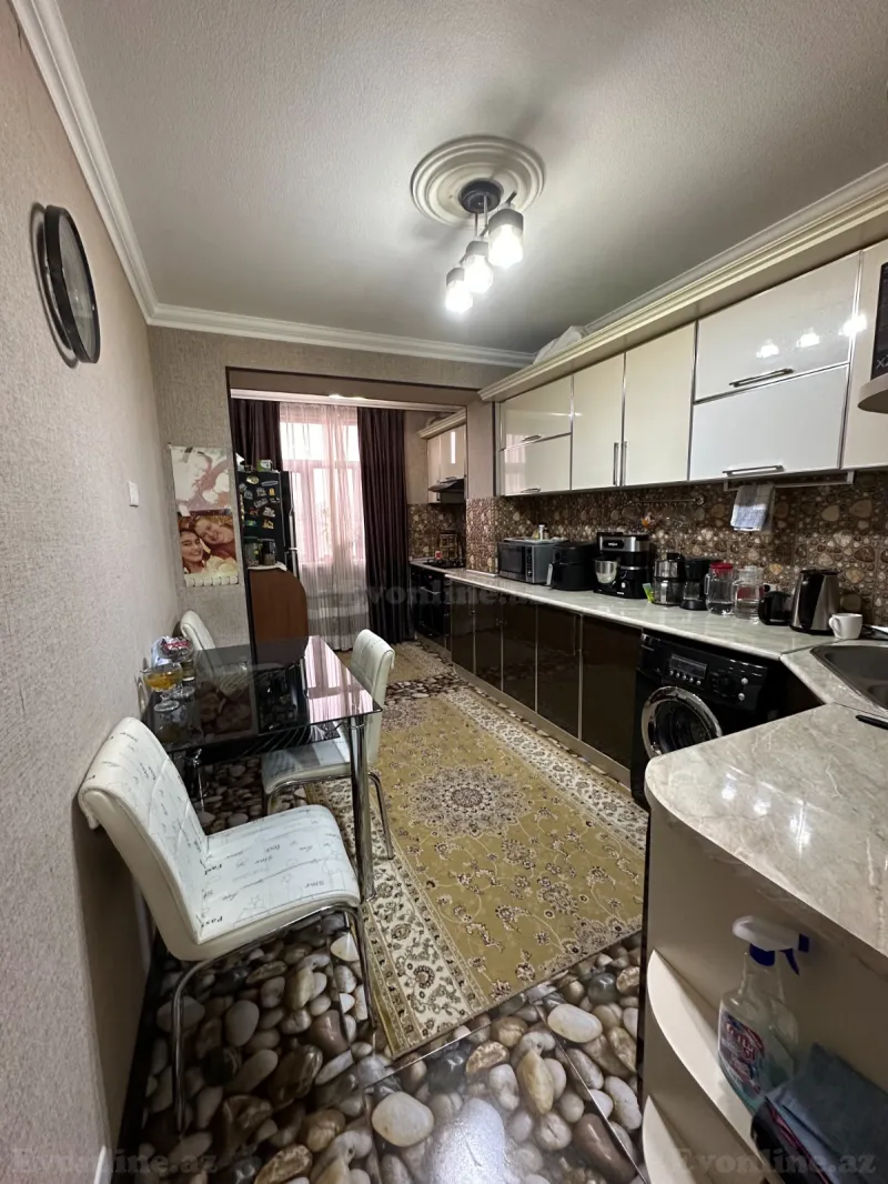 Satılır 3 otaqlı Mənzil Köhnə tikili 72 m² Bakı, Sabunçu r., Bakıxanov — Mənzil, Bakı (3)