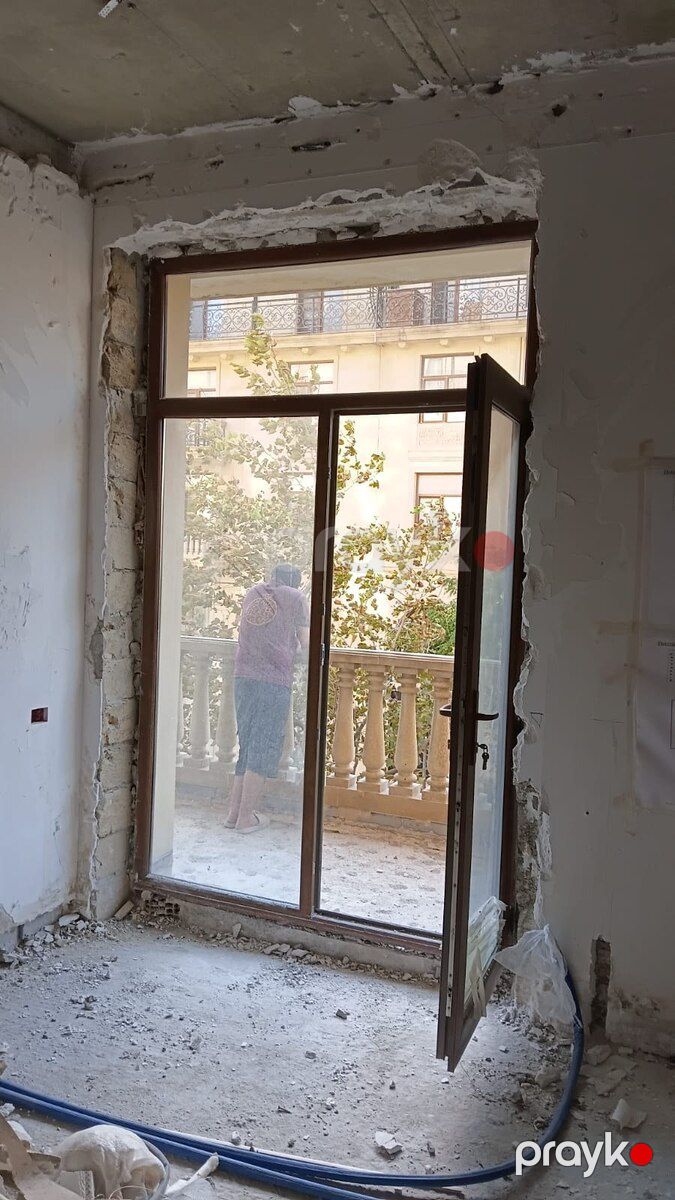 Pəncərə və qapı — Təmir və inşaat, Bakı (4)