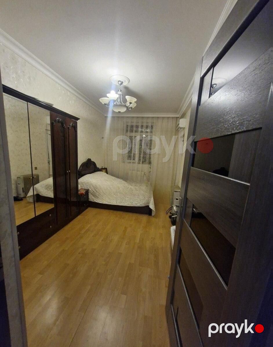 Satılır 4 otaqlı köhnə tikili 118 m² — Mənzil, Bakı (3)