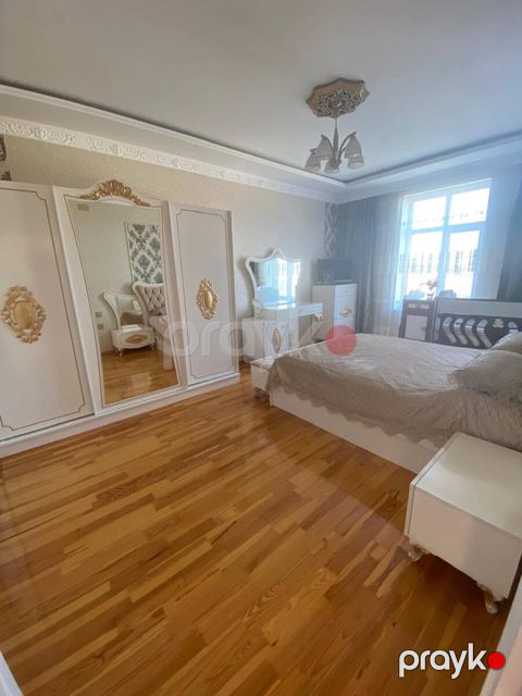 Satılır 5 otaqlı həyət evi/bağ evi 320 m² — Bakı