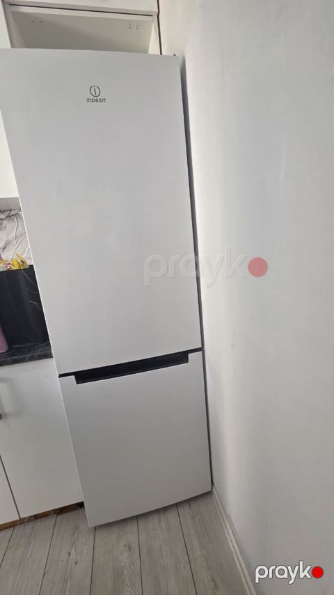 Indesıt Nofros soyuducusu satılır 350 AZN .ideal veziyetde Bine — Bakı