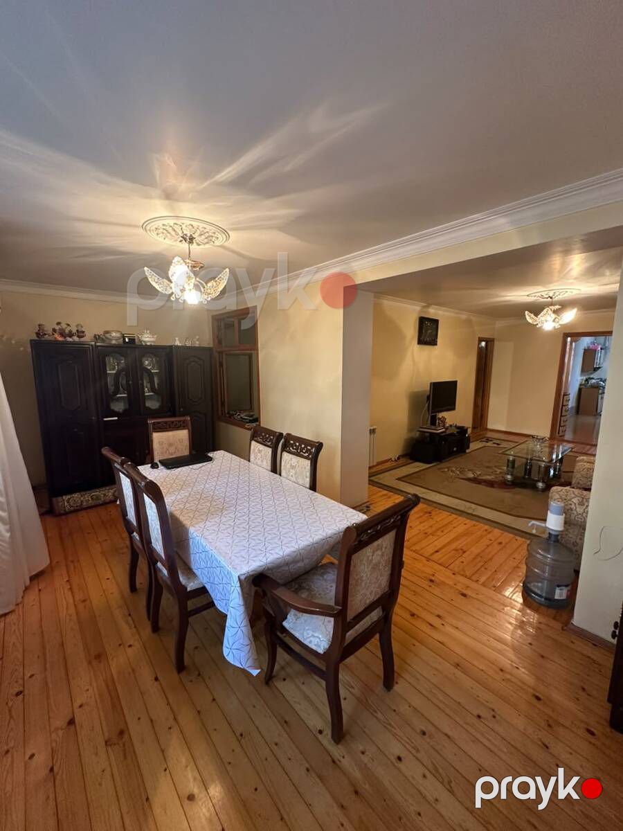 Satılır 8 otaqlı köhnə tikili 150 m² — Mənzil, Bakı (2)
