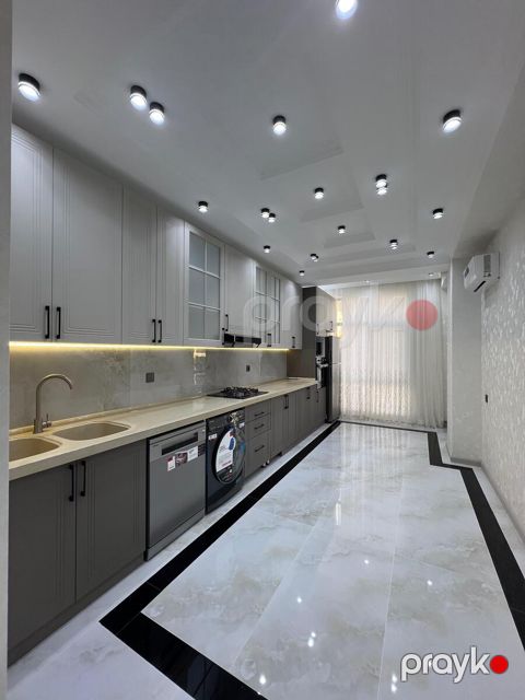 Satılır 3 otaqlı yeni tikili 125 m² — Bakı