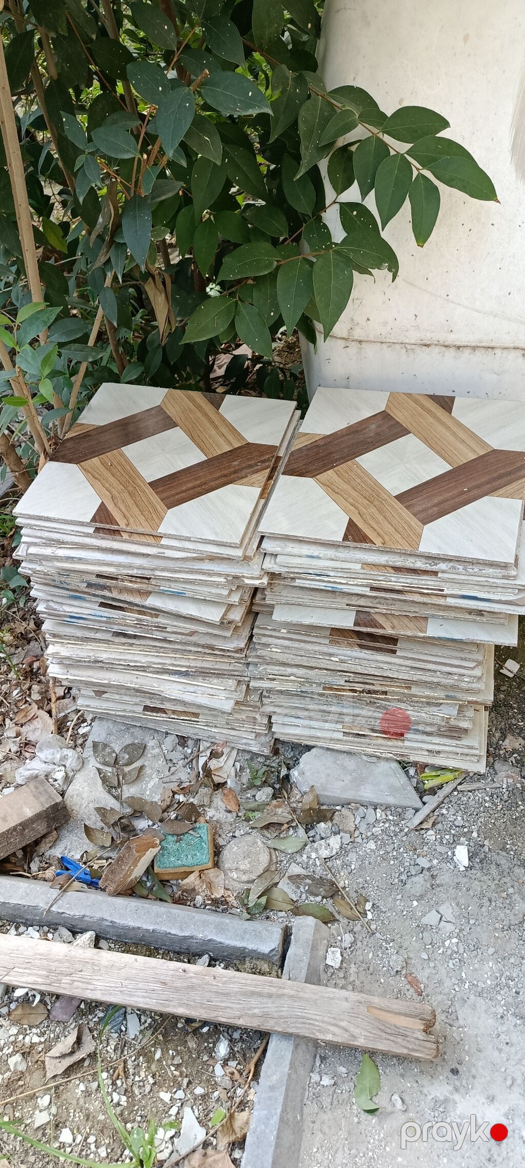 Keramika döşəmə plitələri – ağ, açıq qəhvəyi və tünd qəhvəyi tonlarda — Plitka və örtü materialları, Bakı (2)