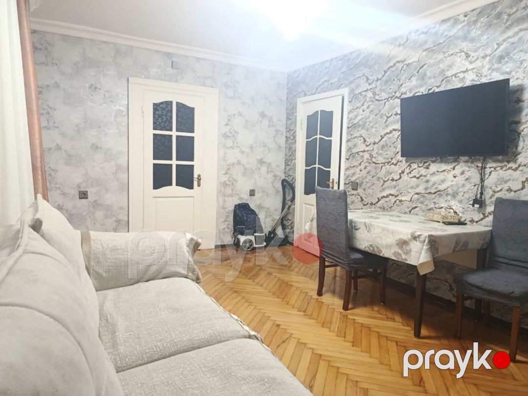 Satılır 4 otaqlı köhnə tikili 70 m² — Mənzil, Bakı (9)