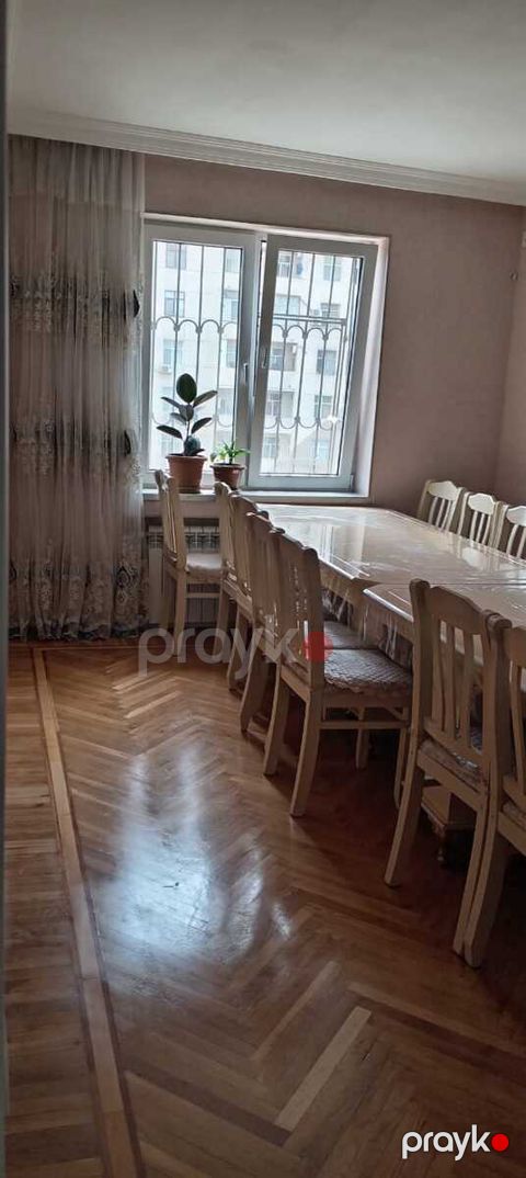 Satılır 3 otaqlı köhnə tikili 80 m² — Bakı