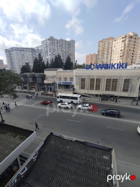 Satılır 3 otaqlı köhnə tikili 65 m² — Bakı