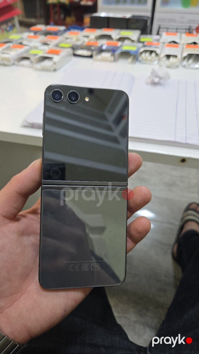 Samsung Galaxy Z Flip 5 Gray 256GB/8GB — Smartfonlar, Bakı (2)