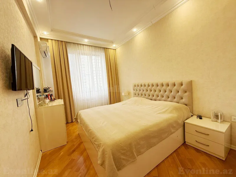 Satılır 3 otaqlı Mənzil Yeni tikili 71 m² Bakı, Yasamal r., İnşaatçılar m., Yeni Yasamal — Mənzil, Bakı (6)
