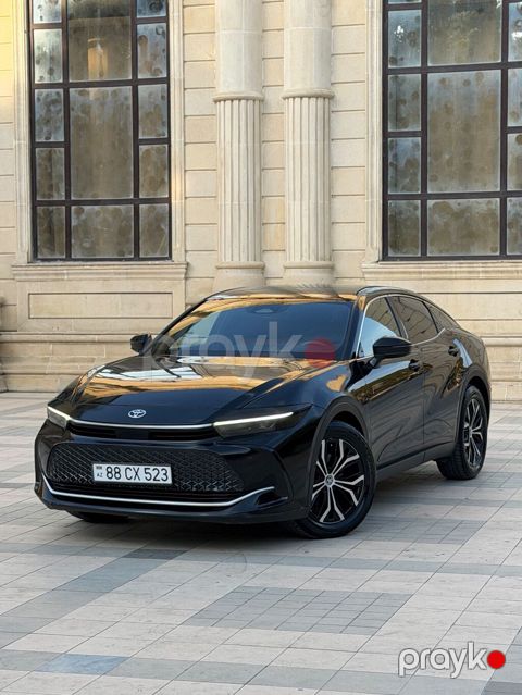 Toyota Crown: 2.5 l 2023 il Krossover — Xırdalan