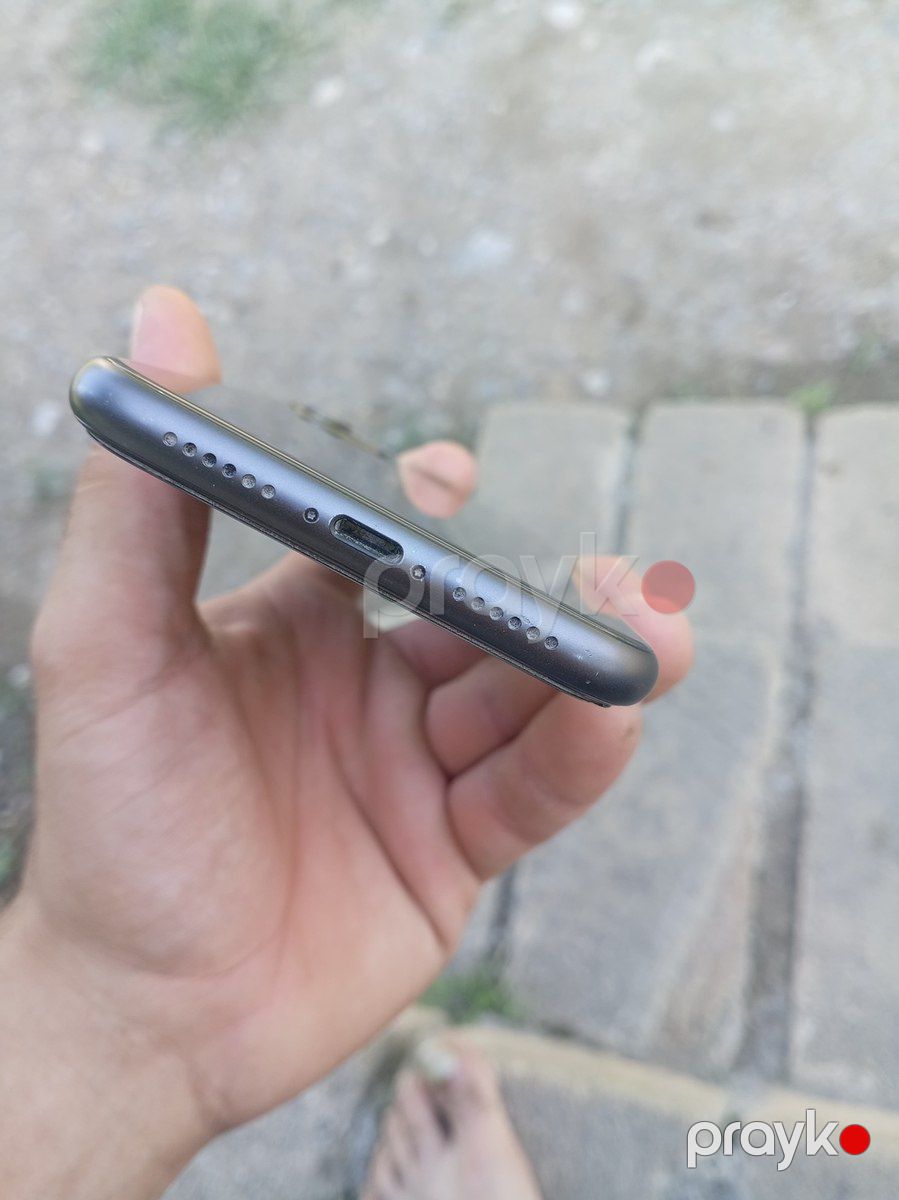 Apple iPhone 11 Black 128GB/4GB — Smartfonlar, Bərdə (5)