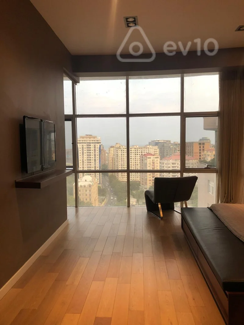 5 otaqlı mənzil, 240 m², Bakı, Rəşid Behbudov küç — Mənzil, Bakı (3)