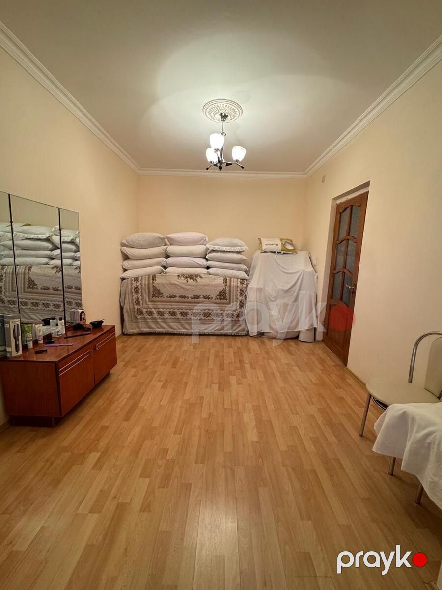 Satılır 4 otaqlı köhnə tikili 110 m² — Mənzil, Bakı (9)